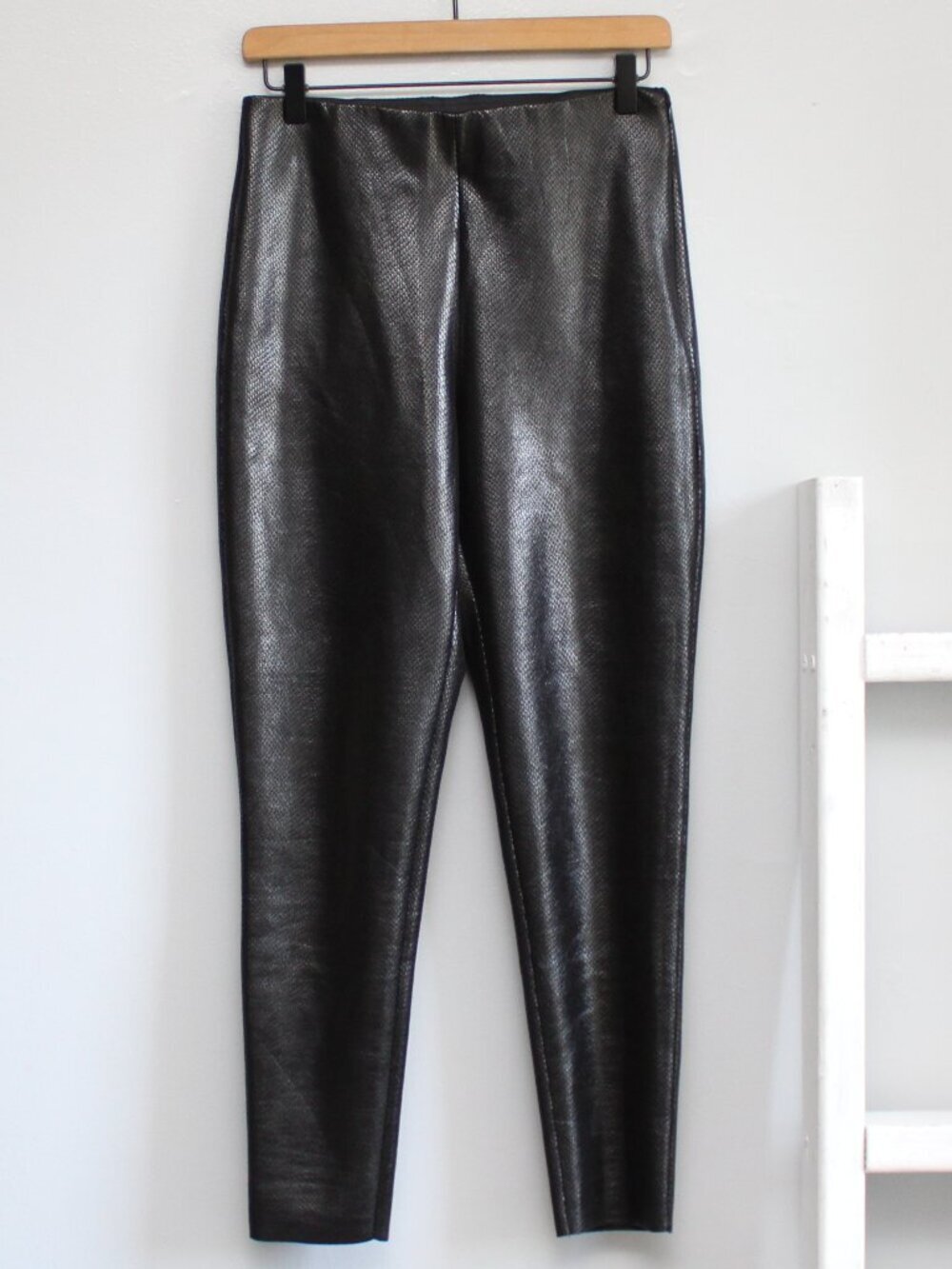 Zara Women's Black Snakeskin Print High-Rise Trousers Leggings Size Medium